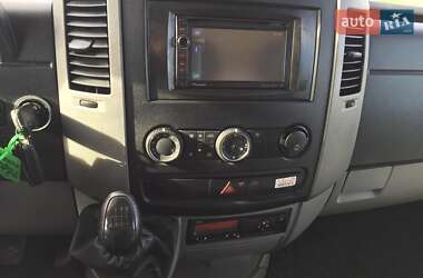 Грузовой фургон Volkswagen Crafter 2011 в 