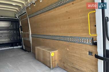 Грузовой фургон Volkswagen Crafter 2020 в 