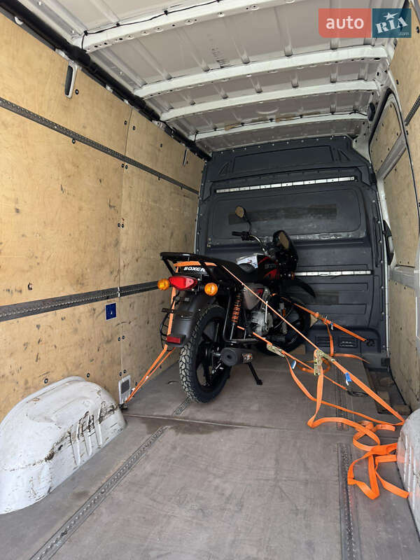 Вантажний фургон Volkswagen Crafter 2016 в Хмельницькому