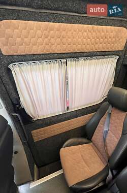 Вантажопасажирський фургон Volkswagen Crafter 2015 в 