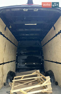 Грузовой фургон Volkswagen Crafter 2012 в 