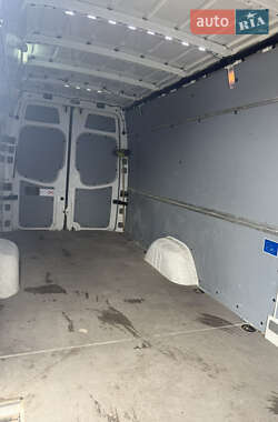 Грузовой фургон Volkswagen Crafter 2016 в 