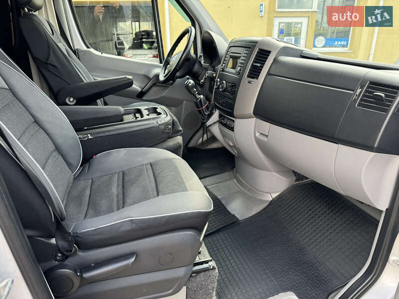 Мікроавтобус Volkswagen Crafter 2011 в Івано-Франківську