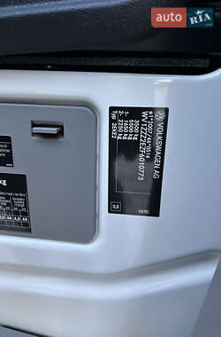 Вантажний фургон Volkswagen Crafter 2014 в 