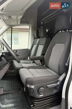 Грузовой фургон Volkswagen Crafter 2020 в 