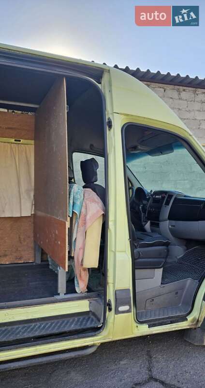 Вантажний фургон Volkswagen Crafter 2011 в Запоріжжі