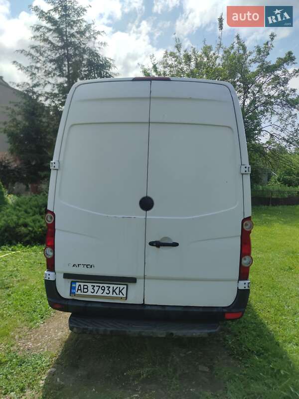 Грузовой фургон Volkswagen Crafter 2012 в Киеве