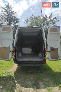 Грузовой фургон Volkswagen Crafter 2012 в 