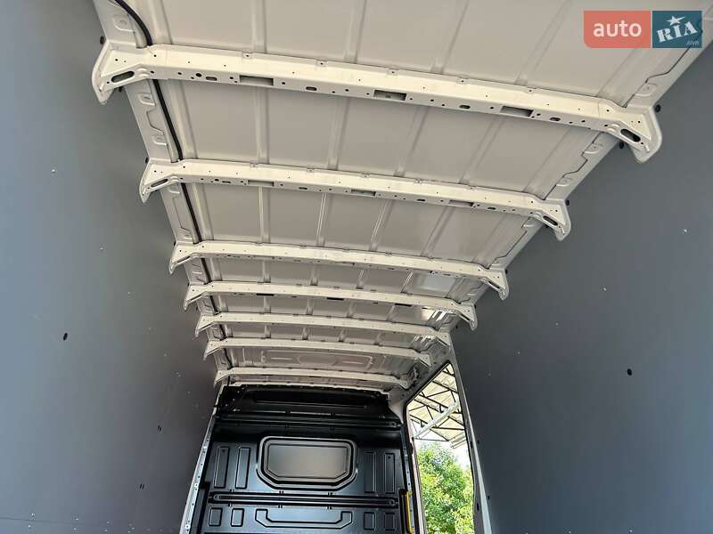 Грузовой фургон Volkswagen Crafter 2023 в Киеве