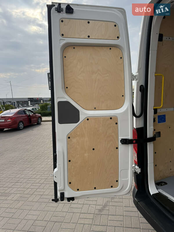 Грузовой фургон Volkswagen Crafter 2021 в Киеве