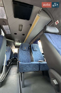 Туристический / Междугородний автобус Volkswagen Crafter 2013 в 
