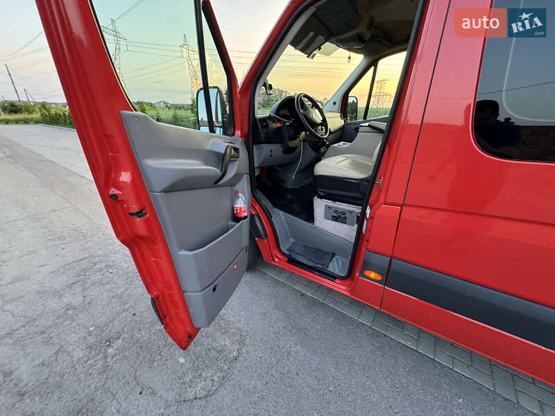 Микроавтобус Volkswagen Crafter 2012 в Олыке