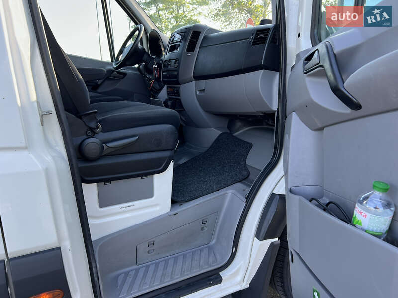 Автовоз Volkswagen Crafter 2011 в Владимире