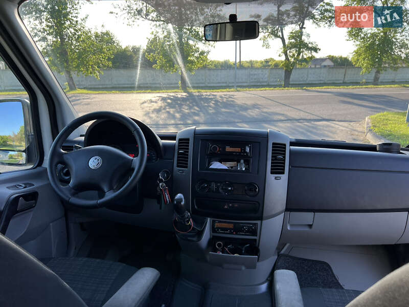 Автовоз Volkswagen Crafter 2011 в Владимире