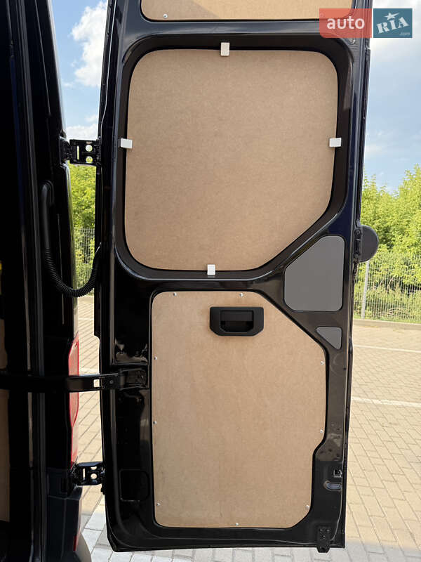 Грузовой фургон Volkswagen Crafter 2022 в Дубно