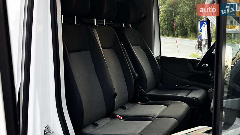 Грузовой фургон Volkswagen Crafter 2019 в Киеве