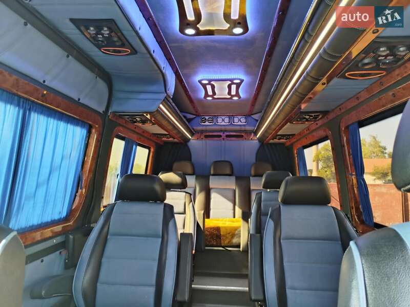 Микроавтобус Volkswagen Crafter 2012 в Мукачево