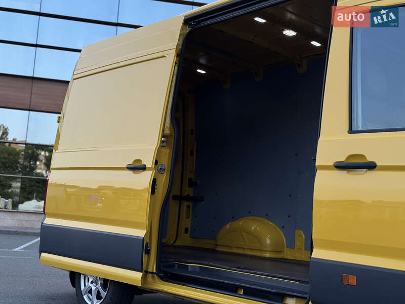 Вантажний фургон Volkswagen Crafter 2018 в Києві