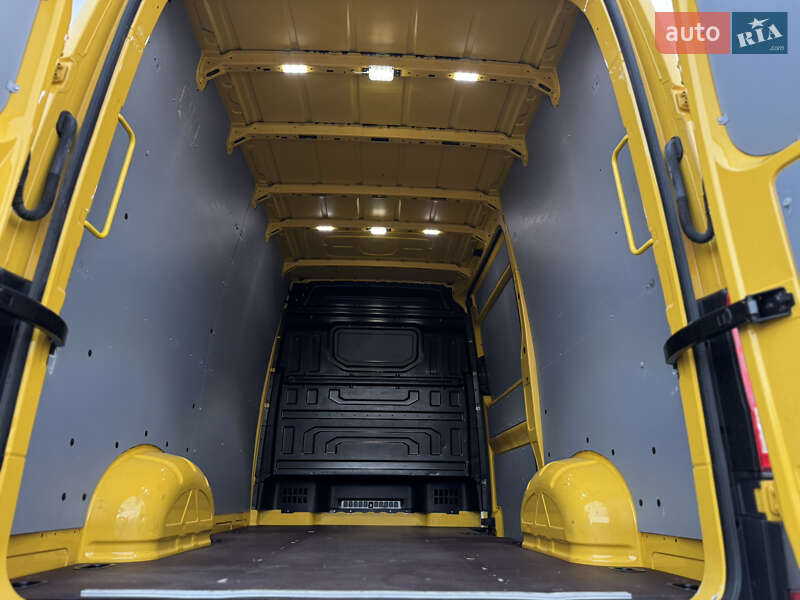 Вантажний фургон Volkswagen Crafter 2018 в Києві