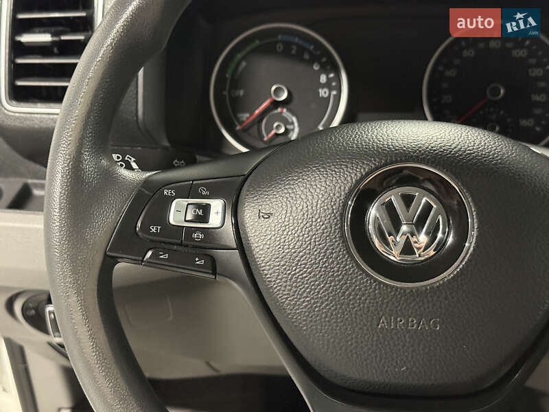 Вантажний фургон Volkswagen Crafter 2020 в Володимирі