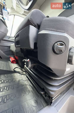 Вантажний фургон Volkswagen Crafter 2020 в 