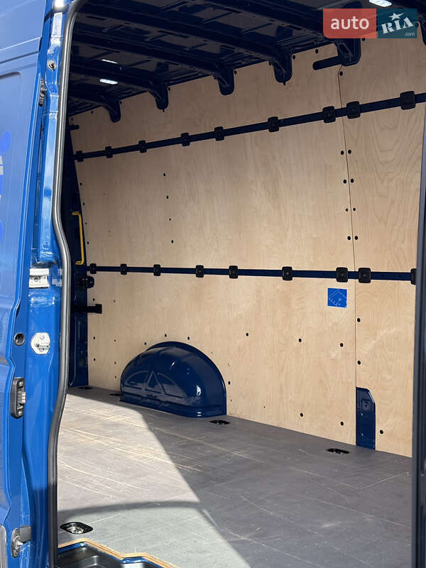Вантажний фургон Volkswagen Crafter 2019 в Рівному