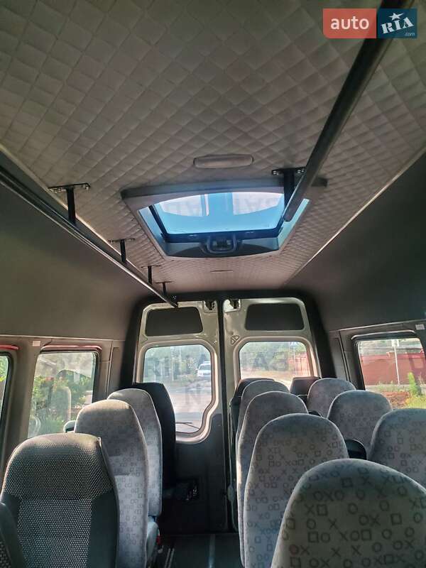 Городской автобус Volkswagen Crafter 2009 в Запорожье