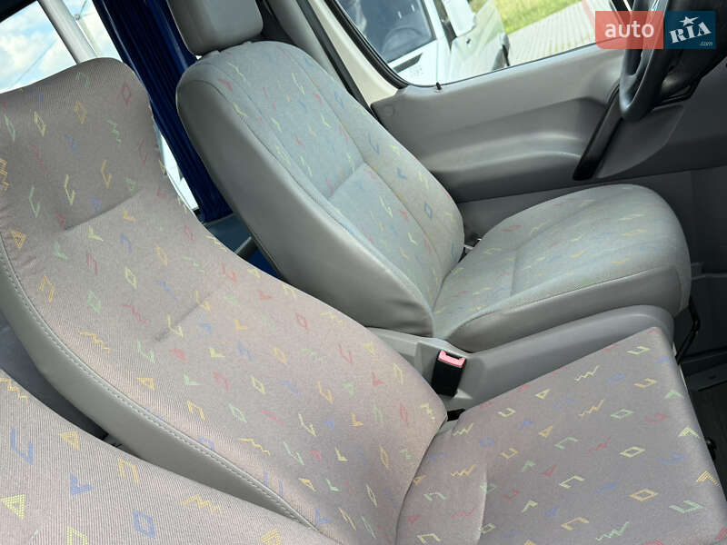 Туристический / Междугородний автобус Volkswagen Crafter 2009 в Староконстантинове