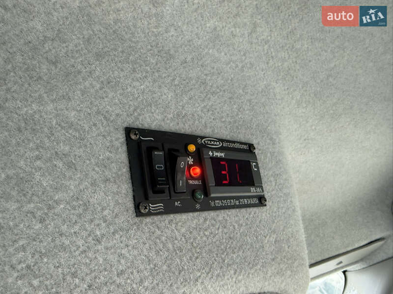 Туристический / Междугородний автобус Volkswagen Crafter 2009 в Староконстантинове
