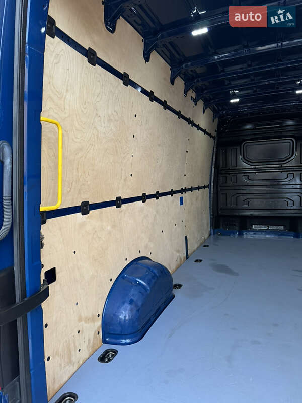 Грузовой фургон Volkswagen Crafter 2019 в Почаеве
