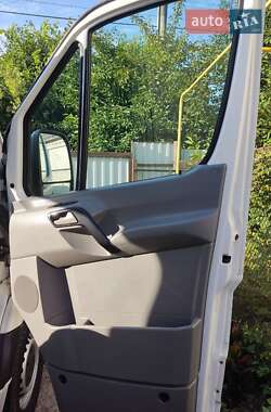 Грузовой фургон Volkswagen Crafter 2011 в 