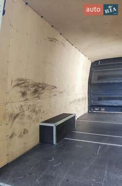 Грузовой фургон Volkswagen Crafter 2011 в 