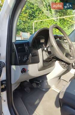 Грузовой фургон Volkswagen Crafter 2011 в 