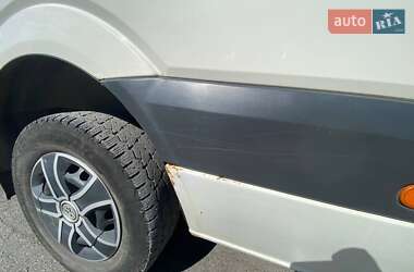 Грузовой фургон Volkswagen Crafter 2011 в 