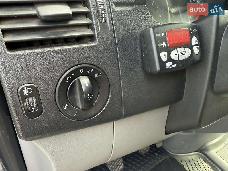 Рефрижератор Volkswagen Crafter 2013 в Каменец-Подольском