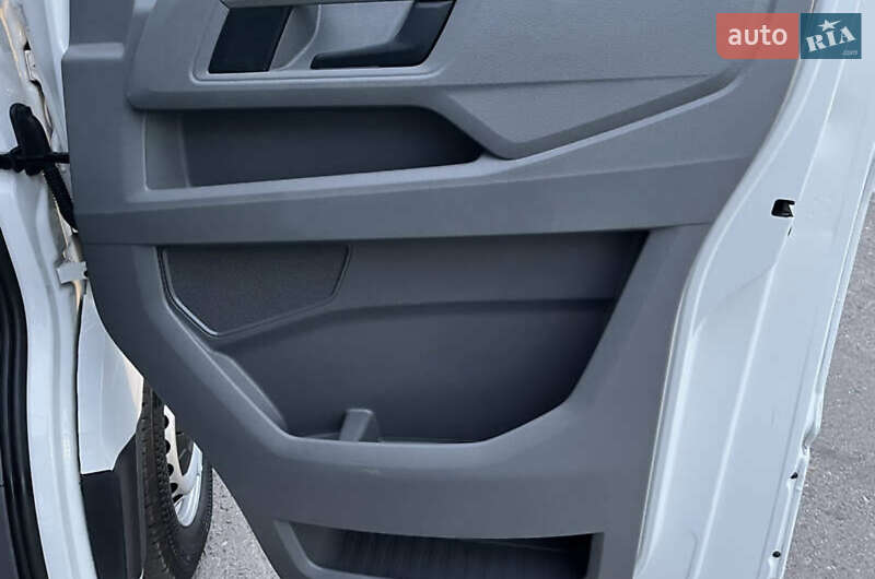 Грузовой фургон Volkswagen Crafter 2020 в Киеве