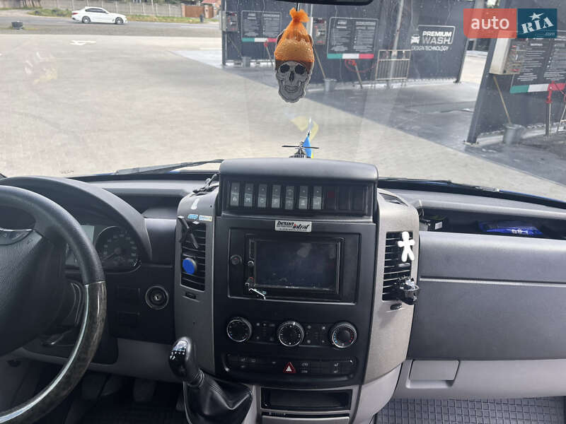 Грузопассажирский фургон Volkswagen Crafter 2009 в Луцке