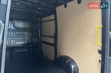 Грузовой фургон Volkswagen Crafter 2022 в 