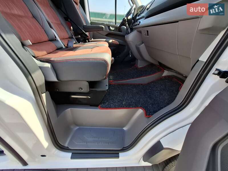 Грузопассажирский фургон Volkswagen Crafter 2019 в Калуше