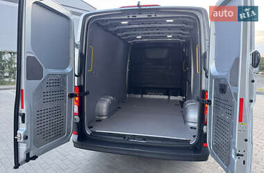 Грузовой фургон Volkswagen Crafter 2020 в 