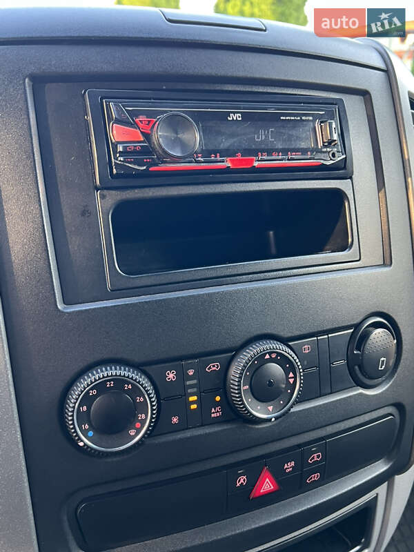 Грузовой фургон Volkswagen Crafter 2016 в Тячеве фото 16 Грузовой фургон Volkswagen Crafter 2016 в Тячеве