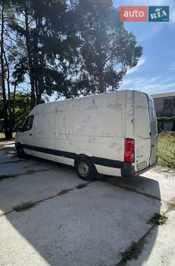 Грузовой фургон Volkswagen Crafter 2010 в 
