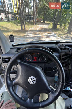 Грузовой фургон Volkswagen Crafter 2010 в 