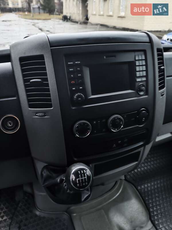 Микроавтобус Volkswagen Crafter 2014 в Киеве
