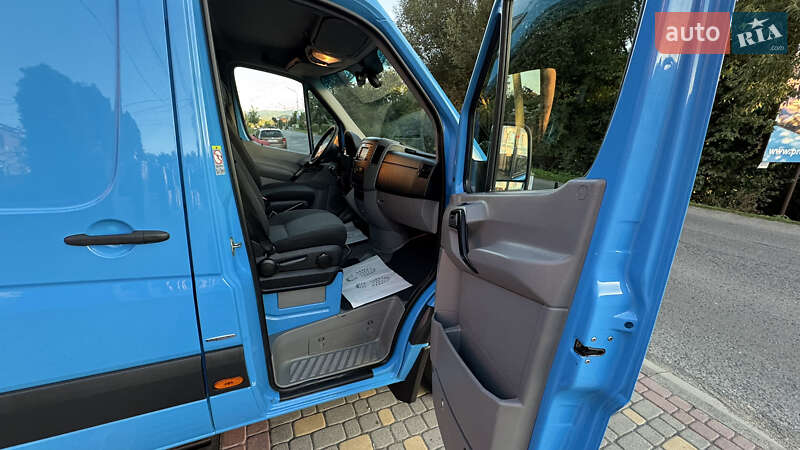 Грузовой фургон Volkswagen Crafter 2015 в Сваляве