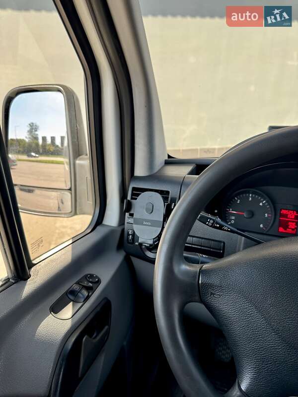 Грузовой фургон Volkswagen Crafter 2012 в Львове