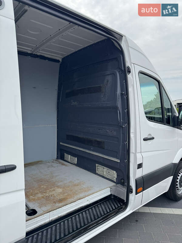 Грузовой фургон Volkswagen Crafter 2016 в Мукачево