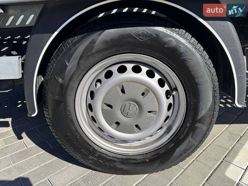 Автовоз Volkswagen Crafter 2010 в Ровно