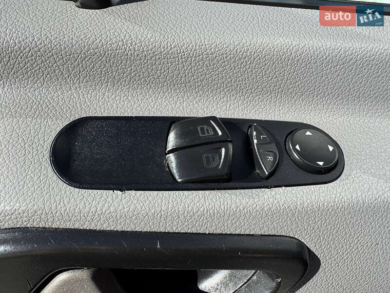 Автовоз Volkswagen Crafter 2010 в Ровно