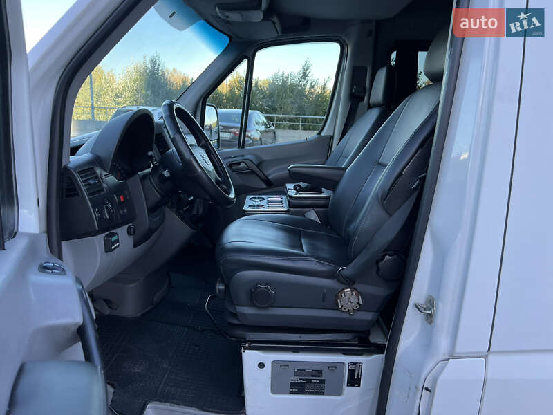 Микроавтобус Volkswagen Crafter 2013 в Киеве
